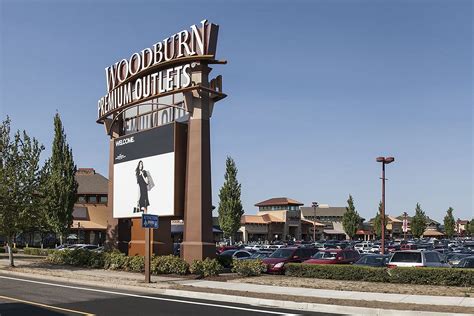 woodburn factory outlets.